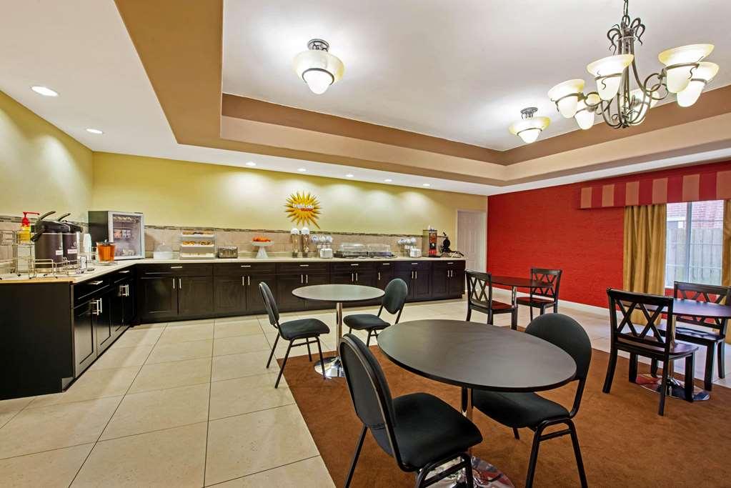 La Quinta By Wyndham Port Arthur Servizi foto
